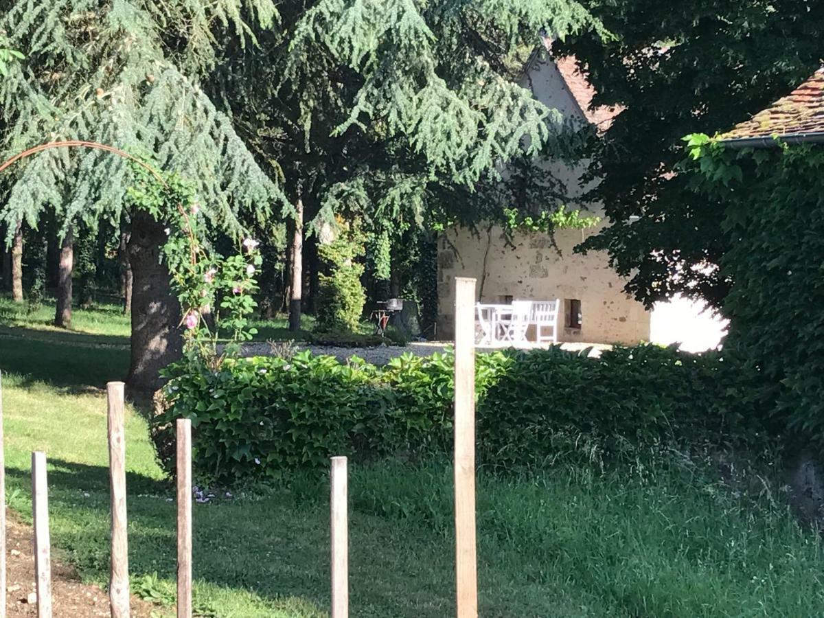 Gite De Serre Le Grand-Pressigny Exteriör bild
